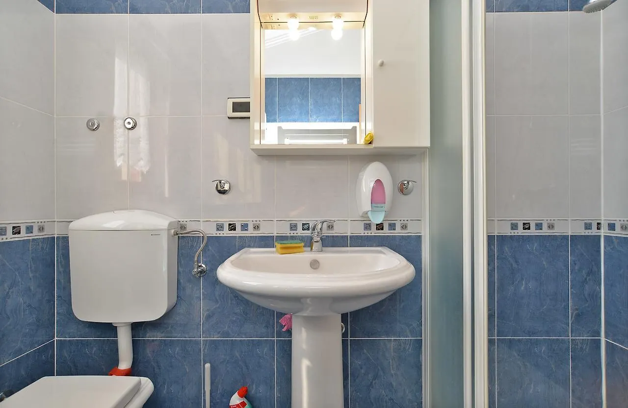 Apartment Ljiljana 1553 Novigrad Istria Hırvatistan