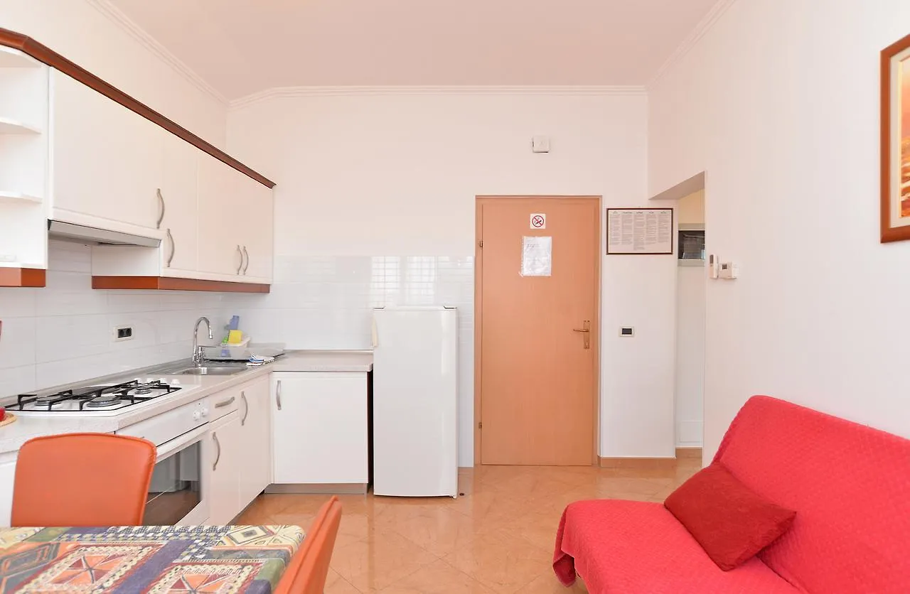 Apartment Ljiljana 1553 Novigrad Istria 0*,